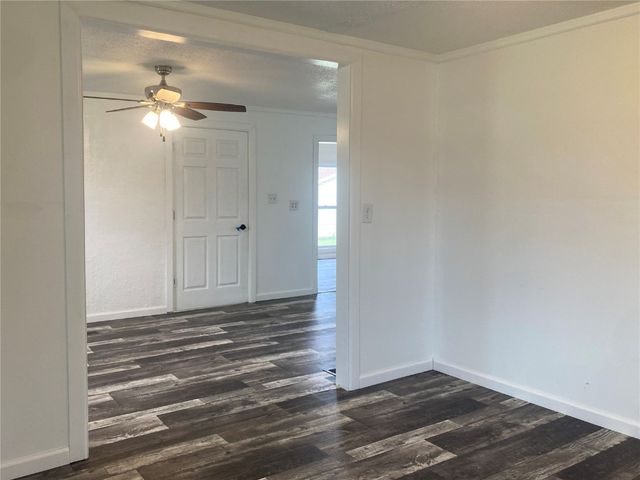 1002 S 8th Avenue, Vinton, IA 52349