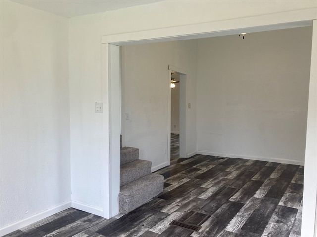 1002 S 8th Avenue, Vinton, IA 52349