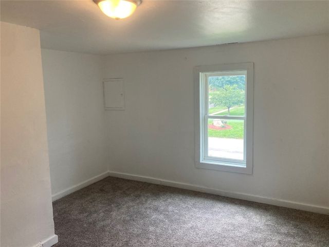 1002 S 8th Avenue, Vinton, IA 52349