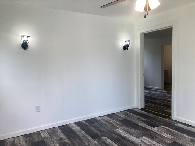 1002 S 8th Avenue, Vinton, IA 52349