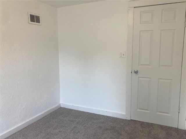 1002 S 8th Avenue, Vinton, IA 52349