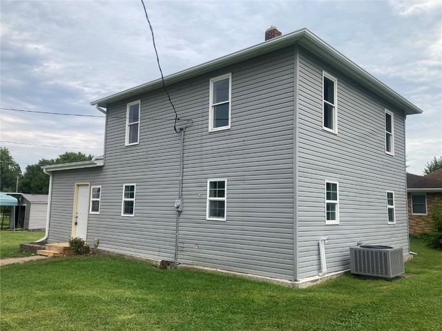 1002 S 8th Avenue, Vinton, IA 52349
