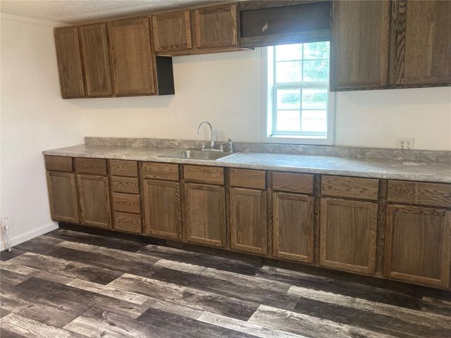 1002 S 8th Avenue, Vinton, IA 52349