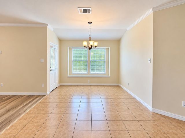 155 Birdwell LN, Buda, TX 78610