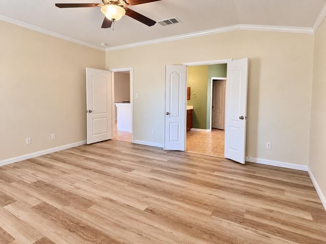 155 Birdwell LN, Buda, TX 78610