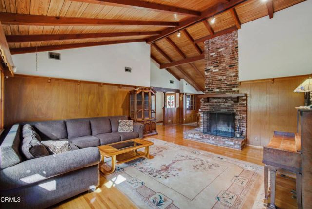 189 Teloma Drive, Ventura, CA 93003