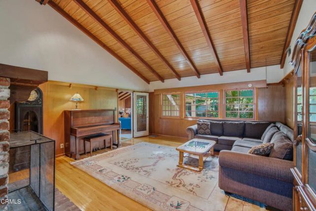 189 Teloma Drive, Ventura, CA 93003