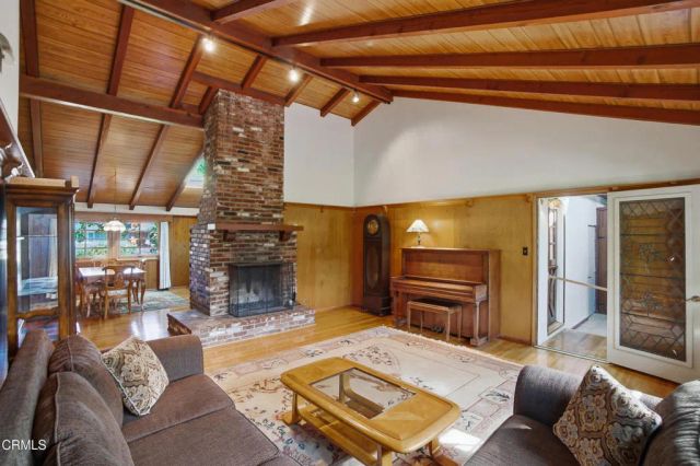 189 Teloma Drive, Ventura, CA 93003