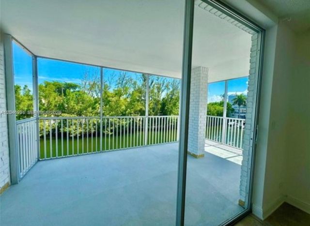 3660 NE 166th St 315, North Miami Beach, FL 33160