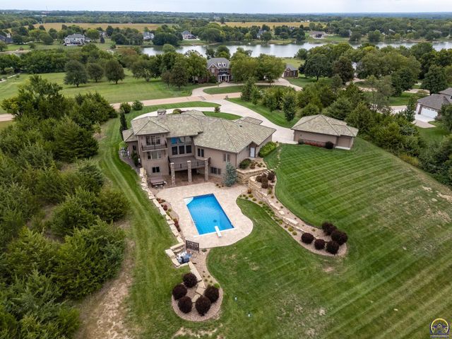 6413 SW Bayshore DR, Topeka, KS 66610