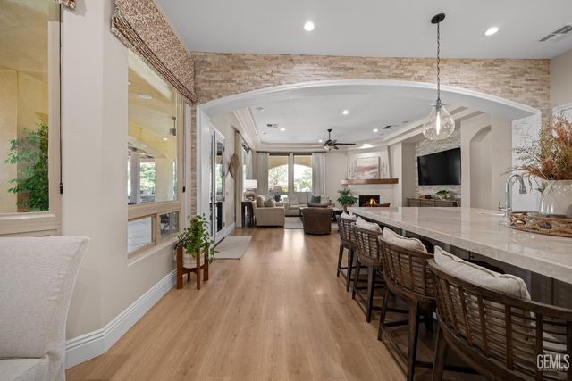 11302 Fulbourne Drive, Bakersfield, CA 93312