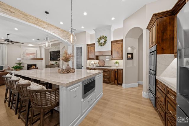 11302 Fulbourne Drive, Bakersfield, CA 93312