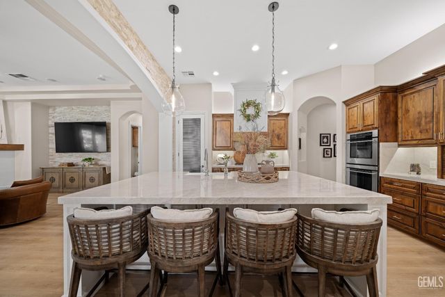 11302 Fulbourne Drive, Bakersfield, CA 93312