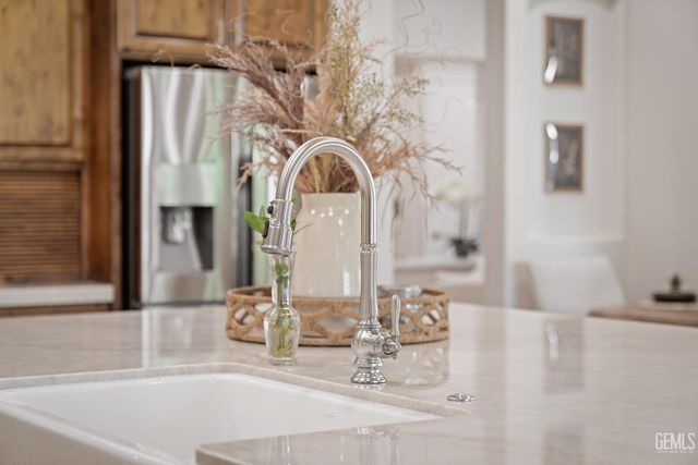 11302 Fulbourne Drive, Bakersfield, CA 93312