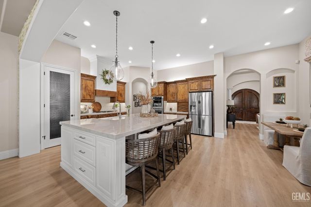 11302 Fulbourne Drive, Bakersfield, CA 93312