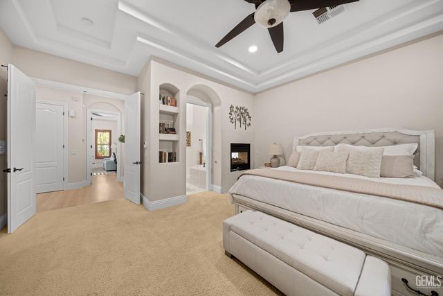 11302 Fulbourne Drive, Bakersfield, CA 93312