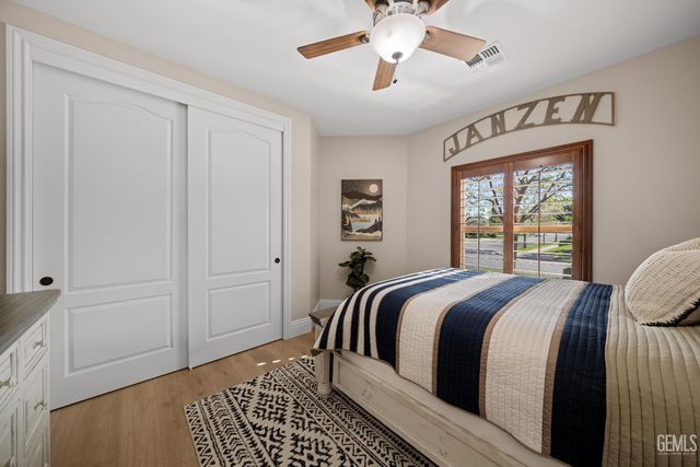 11302 Fulbourne Drive, Bakersfield, CA 93312