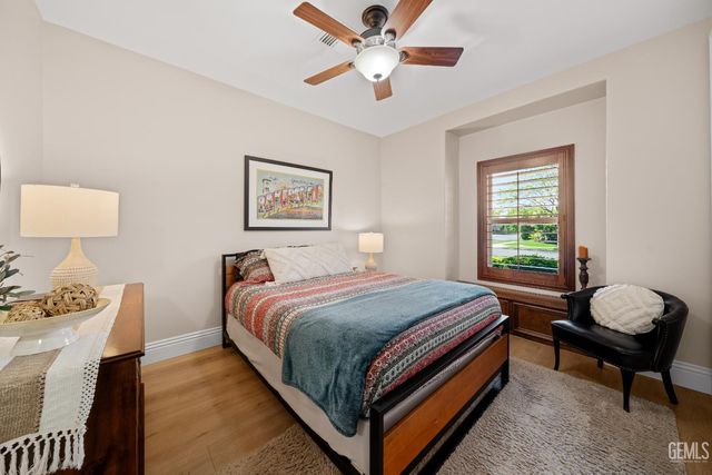 11302 Fulbourne Drive, Bakersfield, CA 93312