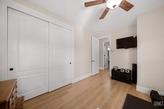 11302 Fulbourne Drive, Bakersfield, CA 93312