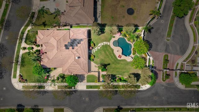 11302 Fulbourne Drive, Bakersfield, CA 93312