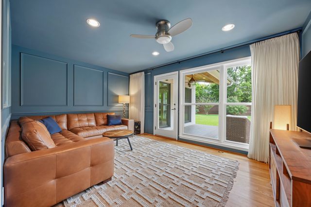 9422 Hermosa Drive, Dallas, TX 75218