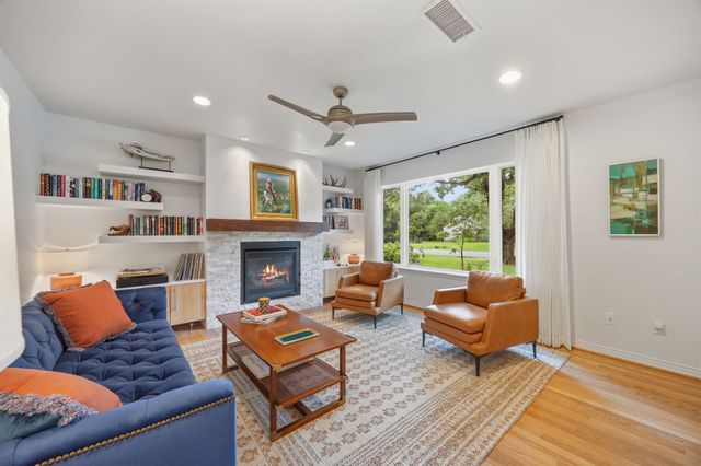 9422 Hermosa Drive, Dallas, TX 75218