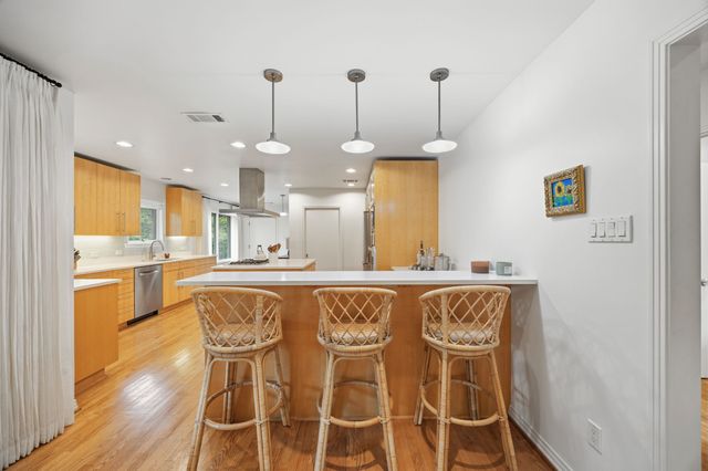 9422 Hermosa Drive, Dallas, TX 75218
