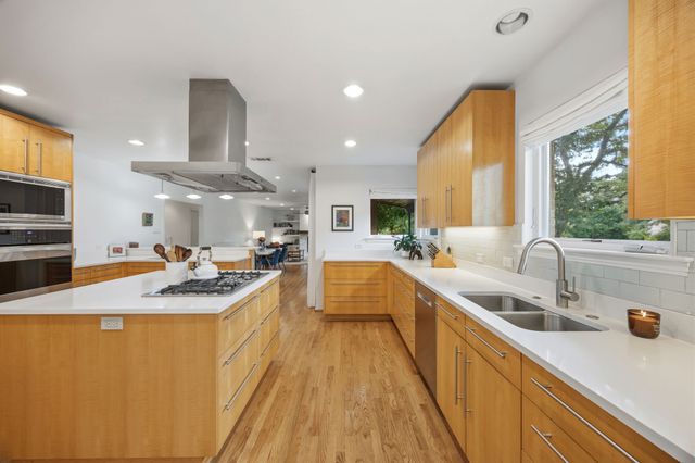 9422 Hermosa Drive, Dallas, TX 75218