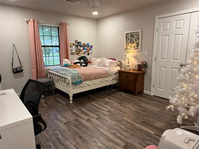 25 Ridge Top Drive, Huntsville, TX 77320