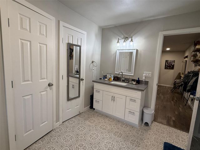 25 Ridge Top Drive, Huntsville, TX 77320