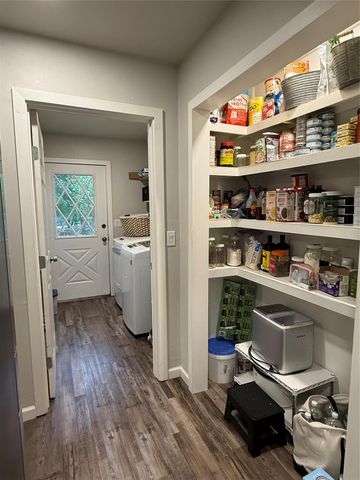 25 Ridge Top Drive, Huntsville, TX 77320