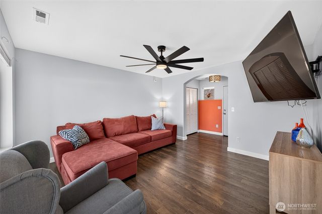 2753 SW Egret Street, Port Orchard, WA 98367