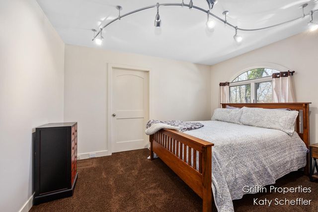 7220 Wilkinson Drive, Rockford, MI 49341