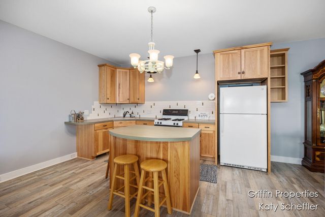 7220 Wilkinson Drive, Rockford, MI 49341