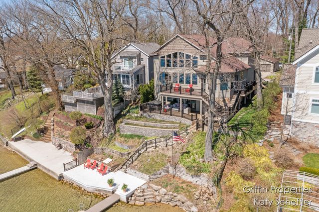 7220 Wilkinson Drive, Rockford, MI 49341