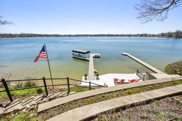 7220 Wilkinson Drive, Rockford, MI 49341