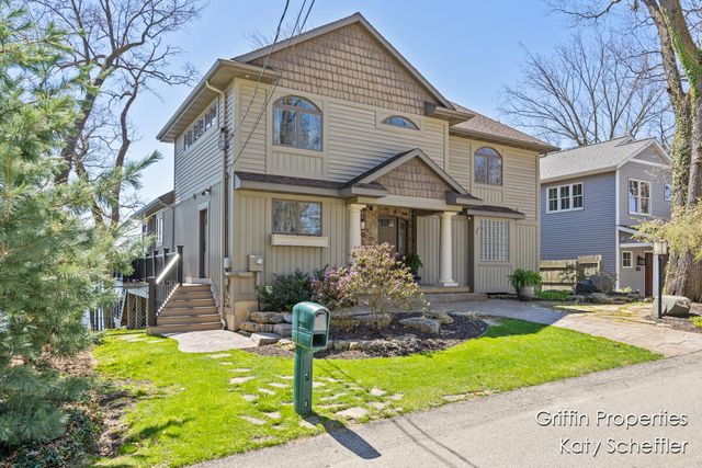 7220 Wilkinson Drive, Rockford, MI 49341