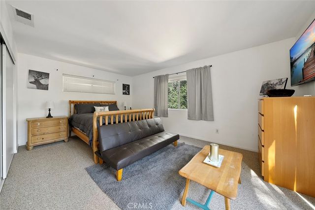 330 Canyon Drive, Cedarpines Park, CA 92322