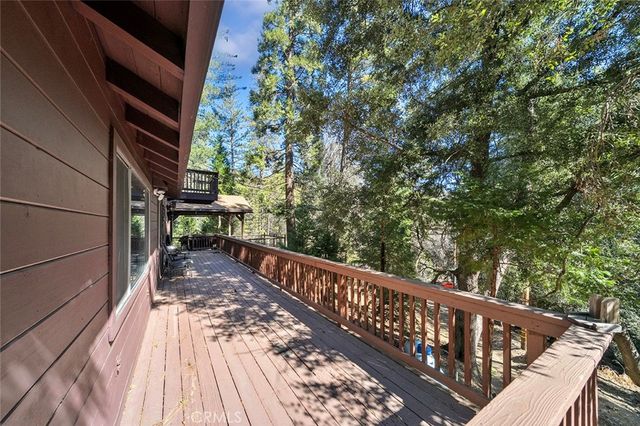 330 Canyon Drive, Cedarpines Park, CA 92322
