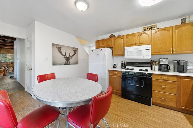 330 Canyon Drive, Cedarpines Park, CA 92322