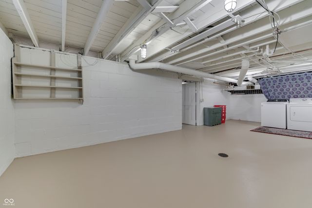 328 N Ridgeview Drive, Indianapolis, IN 46219