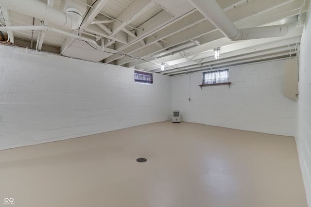 328 N Ridgeview Drive, Indianapolis, IN 46219