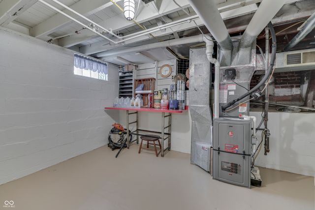 328 N Ridgeview Drive, Indianapolis, IN 46219