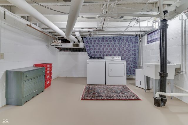 328 N Ridgeview Drive, Indianapolis, IN 46219