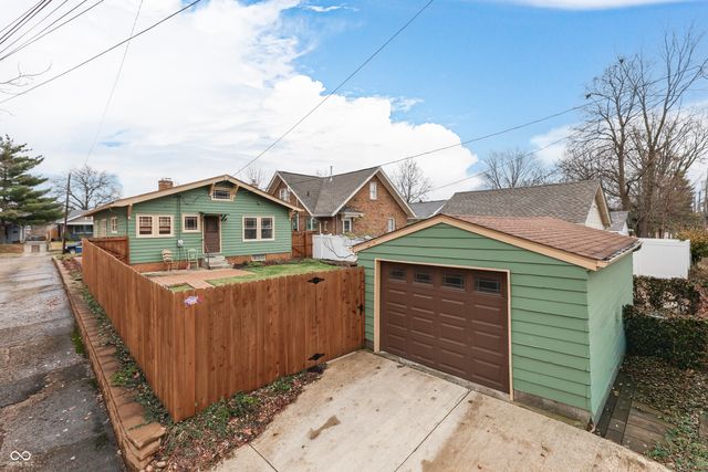 328 N Ridgeview Drive, Indianapolis, IN 46219