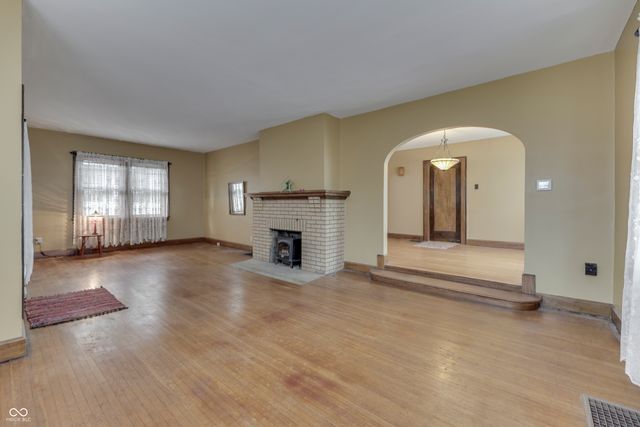 328 N Ridgeview Drive, Indianapolis, IN 46219