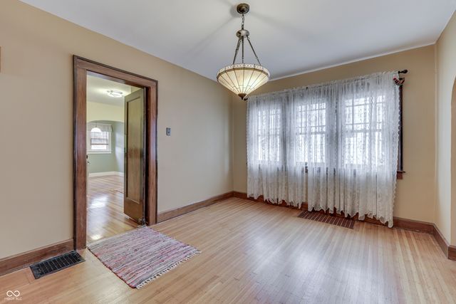 328 N Ridgeview Drive, Indianapolis, IN 46219