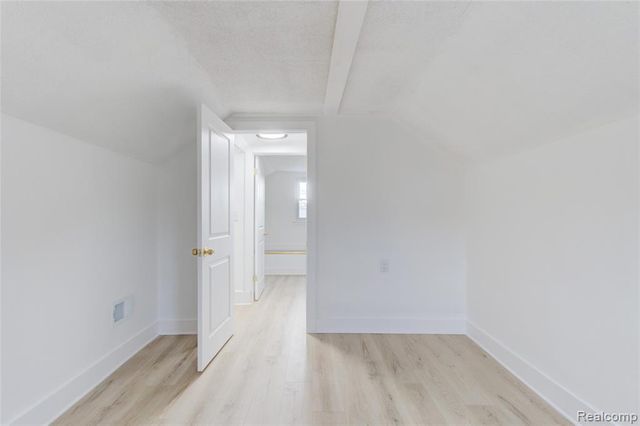 27740 Bohnhoff Street, Roseville, MI 48066