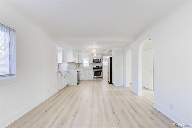 27740 Bohnhoff Street, Roseville, MI 48066