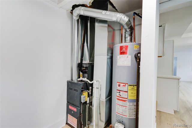 27740 Bohnhoff Street, Roseville, MI 48066